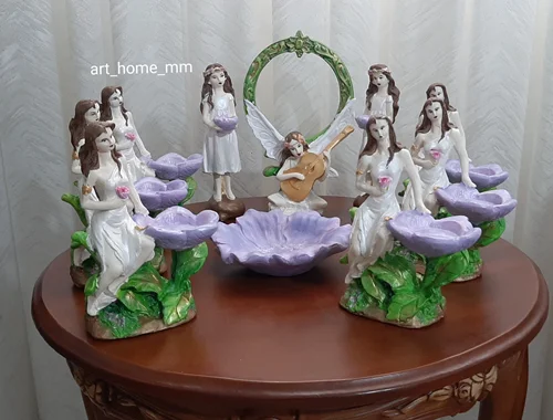 هفت سین دختر نشسته